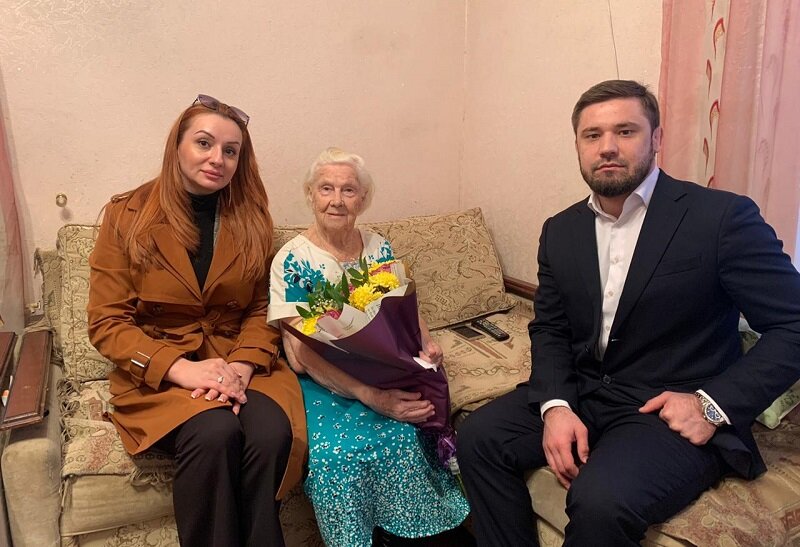 РУКОВОДСТВО СОВЕТСКОГО РАЙОНА ГОРОДА МАХАЧКАЛЫ ПОЗДРАВИЛА ЖЕНЩИН ВЕТЕРАНОВ ВЕЛИКОЙ ОТЕЧЕСТВЕННОЙ ВОЙНЫ С 8 МАРТА