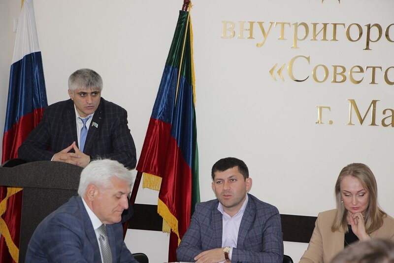 ДЕПУТАТЫ СОВЕТСКОГО РАЙОНА МАХАЧКАЛЫ ПРОВЕЛИ 6-Е ЗАСЕДАНИЕ СОБРАНИЯ