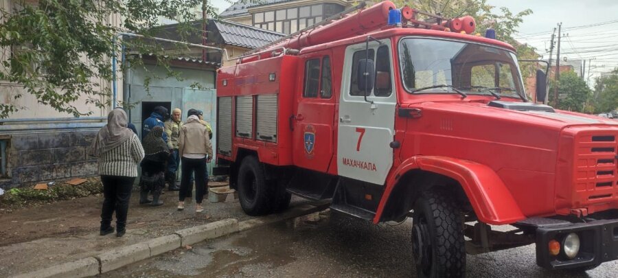 НЕ БРОСИЛИ В БЕДЕ