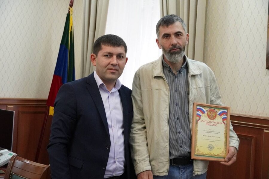 ЗАМЕЧАТЕЛЬНЫЙ СОСЕД