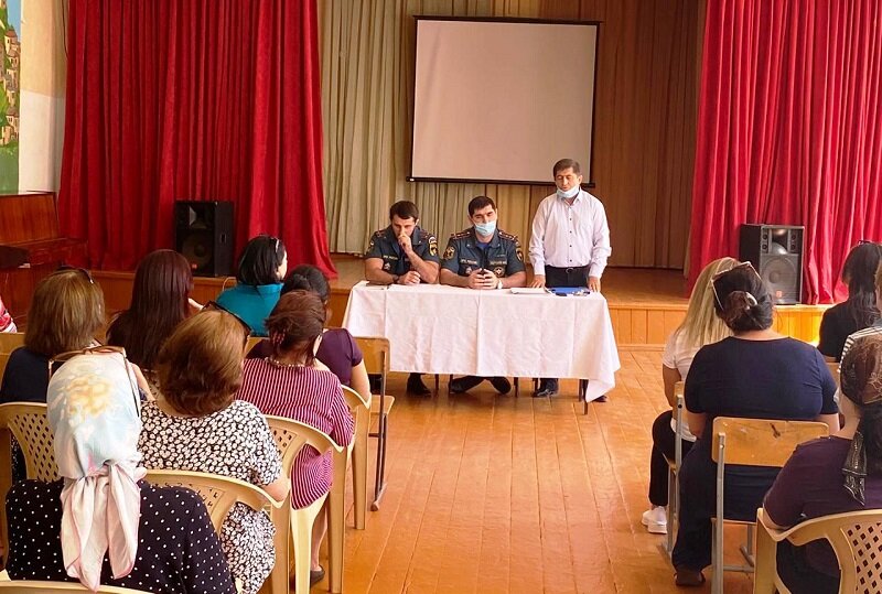 В ОБРАЗОВАТЕЛЬНЫХ УЧРЕЖДЕНИЯХ СОВЕТСКОГО РАЙОНА СОСТОЯЛИСЬ ВСТРЕЧИ ПО ВОПРОСАМ ПРОФИЛАКТИКИ РАС-ПРОСТРАНЕНИЯ ИДЕОЛОГИИ ЭКСТРЕМИЗМА И ТЕРРОРИЗМА В МОЛОДЕЖНОЙ СРЕДЕ