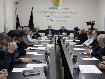ГОТОВНОСТЬ КОММУНАЛЬНЫХ И РЕСУРСОСНАБЖАЮЩИХ СЛУЖБ В ПРЕДСТОЯЩИЕ ПРАЗДНИЧНЫЕ ДНИ ОБСУДИЛИ В АДМИНИСТРАЦИИ СОВЕТСКОГО РАЙОНА СТОЛИЦЫ