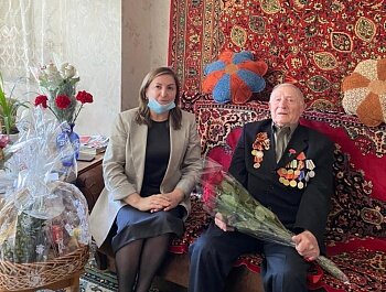 ВЕТЕРАНЫ МАХАЧКАЛЫ ПРИНИМАЮТ ПОЗДРАВЛЕНИЯ С 76-ЛЕТНЕЙ ГОДОВЩИНОЙ ВЕЛИКОЙ ПОБЕДЫ