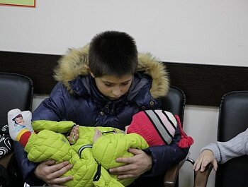 В АДМИНИСТРАЦИИ СОВЕТСКОГО РАЙОНА СТОЛИЦЫ ПОЗДРАВИЛИ МНОГОДЕТНЫХ МАТЕРЕЙ