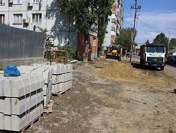 ВО ДВОРАХ СОВЕТСКОГО РАЙОНА СТОЛИЦЫ ЗАВЕРШАЮТСЯ РЕМОНТНЫЕ РАБОТЫ В РАМКАХ ФЕДЕРАЛЬНОЙ ПРОГРАММЫ «ФОРМИРОВАНИЕ КОМФОРТНОЙ ГОРОДСКОЙ СРЕДЫ»