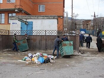 МАСШТАБНАЯ АКЦИЯ ПО САНИТАРНОЙ ОЧИСТКЕ С УЧАСТИЕМ МУНИЦИПАЛИТЕТОВ ИЗ РАЙОНОВ ДАГЕСТАНА СОСТОЯЛАСЬ В СОВЕТСКОМ РАЙОНЕ МАХАЧКАЛЫ