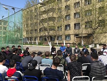КРУГЛЫЙ СТОЛ НА ТЕМУ «ЖИЗНЬ – ЭКЗАМЕН. НЕ ПРОВАЛИ ЕГО!» СОСТОЯЛСЯ В АВТОМОБИЛЬНО-ДОРОЖНОМ КОЛЛЕДЖЕ