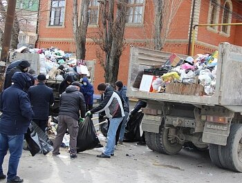 МАСШТАБНАЯ АКЦИЯ ПО САНИТАРНОЙ ОЧИСТКЕ С УЧАСТИЕМ МУНИЦИПАЛИТЕТОВ ИЗ РАЙОНОВ ДАГЕСТАНА СОСТОЯЛАСЬ В СОВЕТСКОМ РАЙОНЕ МАХАЧКАЛЫ