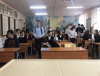РАБОТНИКИ АДМИНИСТРАЦИИ СОВЕТСКОГО РАЙОНА ПРОВЕЛИ ВСТРЕЧУ С УЧАЩИМСЯ СТАРШИХ КЛАССОВ ОДНОЙ ИЗ СТОЛИЧНЫХ ШКОЛ