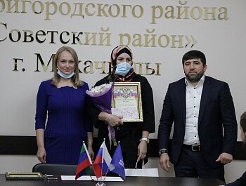 В АДМИНИСТРАЦИИ СОВЕТСКОГО РАЙОНА СТОЛИЦЫ ПОЗДРАВИЛИ МНОГОДЕТНЫХ МАТЕРЕЙ