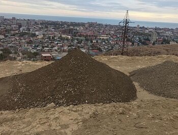 В АЛЬБУРИКЕНТЕ ПРИВОДЯТ В НАДЛЕЖАЩЕЕ СОСТОЯНИЕ ПОСЕЛКОВЫЕ ДОРОГИ