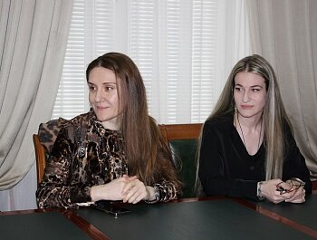 АРСЕН АЙДИЕВ ВРУЧИЛ БЛАГОДАРСТВЕННОЕ ПИСЬМО ВРАЧУ ОДНОЙ ИЗ РЕСПУБЛИКАНСКИХ БОЛЬНИЦ