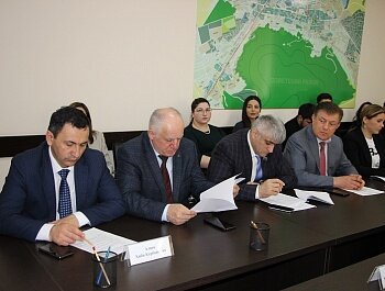 ДЕПУТАТЫ СОВЕТСКОГО РАЙОНА МАХАЧКАЛЫ ПРОВЕЛИ 6-Е ЗАСЕДАНИЕ СОБРАНИЯ