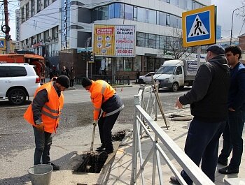 ОЧИСТКА ЛИВНЕВЫХ СЕТЕЙ ПРОДОЛЖАЕТСЯ НА ТЕРРИТОРИИ СОВЕТСКОГО РАЙОНА СТОЛИЦЫ