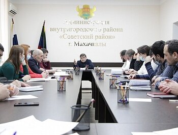 ВРИО ГЛАВЫ СОВЕТСКОГО РАЙОНА МАХАЧКАЛЫ САБИР ЮСУПОВ ПРОВЕЛ ЕЖЕНЕДЕЛЬНОЕ СОВЕЩАНИЕ