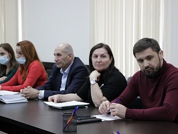 ВРИО ГЛАВЫ СОВЕТСКОГО РАЙОНА МАХАЧКАЛЫ САБИР ЮСУПОВ ПРОВЕЛ ЕЖЕНЕДЕЛЬНОЕ СОВЕЩАНИЕ
