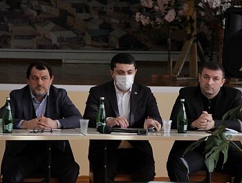 В ПОСЕЛКЕ ТАРКИ СОСТОЯЛОСЬ ВЫЕЗДНОЕ РАСШИРЕННОЕ ЗАСЕДАНИЕ АНТИНАРКОТИЧЕСКОЙ КОМИССИИ АДМИНИСТРАЦИИ СОВЕТСКОГО РАЙОНА 