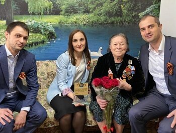 ВЕТЕРАНЫ МАХАЧКАЛЫ ПРИНИМАЮТ ПОЗДРАВЛЕНИЯ С 76-ЛЕТНЕЙ ГОДОВЩИНОЙ ВЕЛИКОЙ ПОБЕДЫ